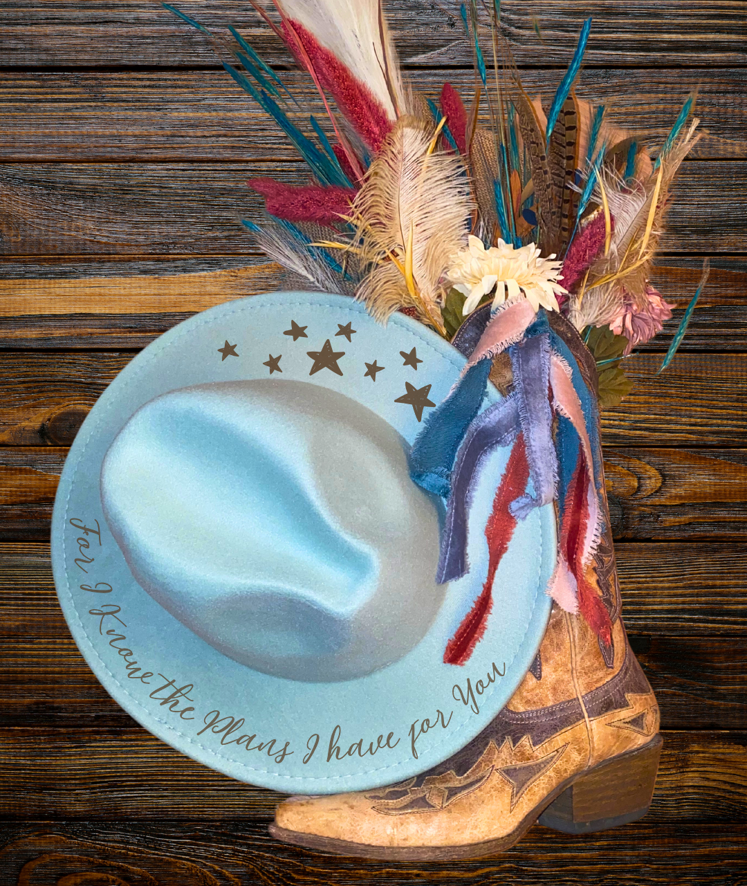 Burn design with stars on suede hat